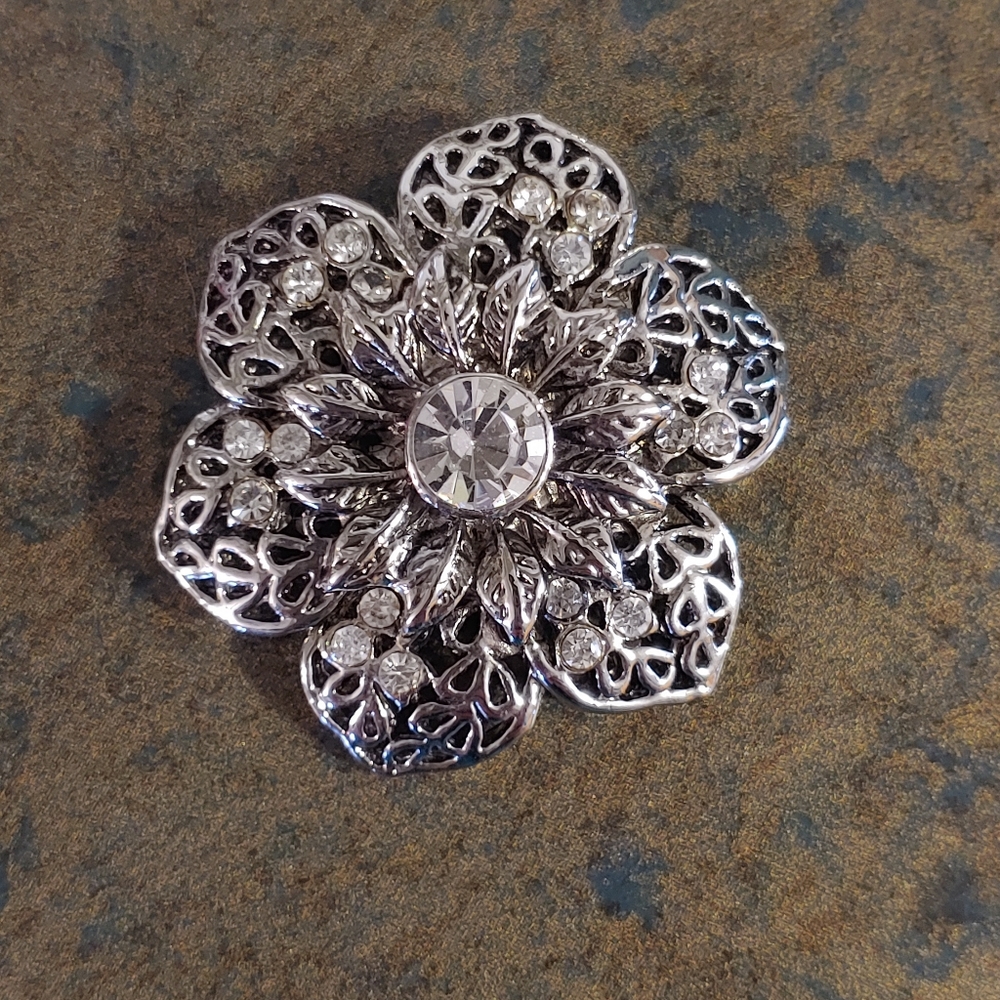 Silvertone and crystal flower pin brooch floral
